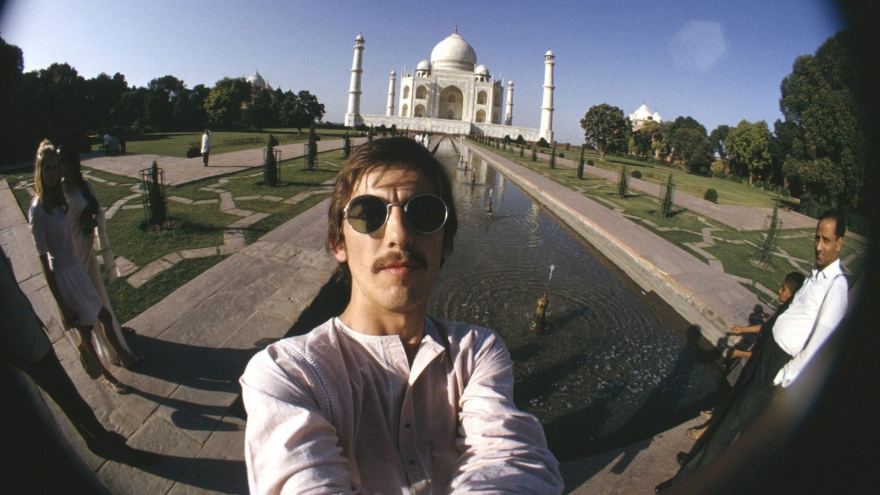 Thế Giới Vật Chất Của George Harrison